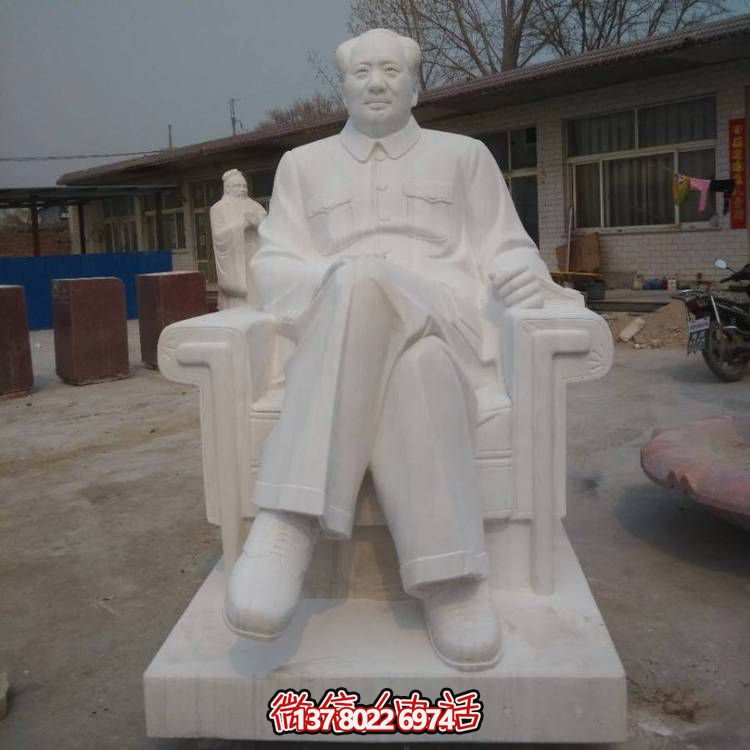 漢白玉石雕毛主席雕塑——走進(jìn)中國景區(qū)，欣賞傳統(tǒng)美術(shù)