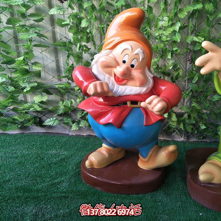 卡通小矮人雕塑，提升商場、戶外、園林景觀的玻璃鋼精美裝飾