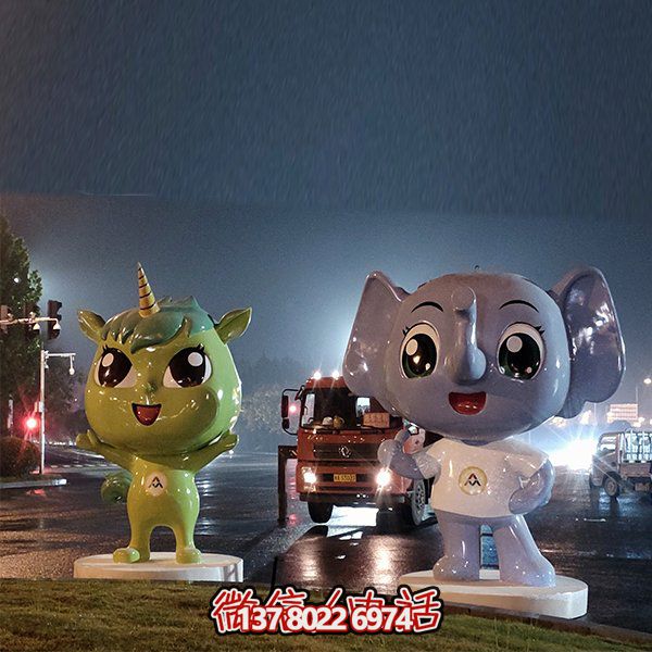 玻璃鋼吉祥物雕塑，為廣場和草地添彩