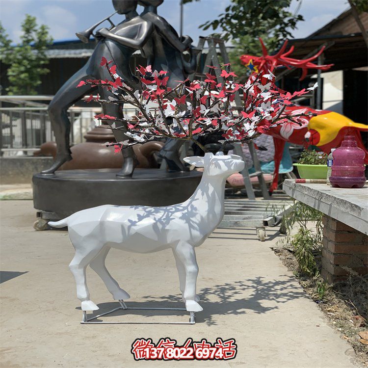 不銹鋼梅花鹿雕塑，點(diǎn)綴校園景觀