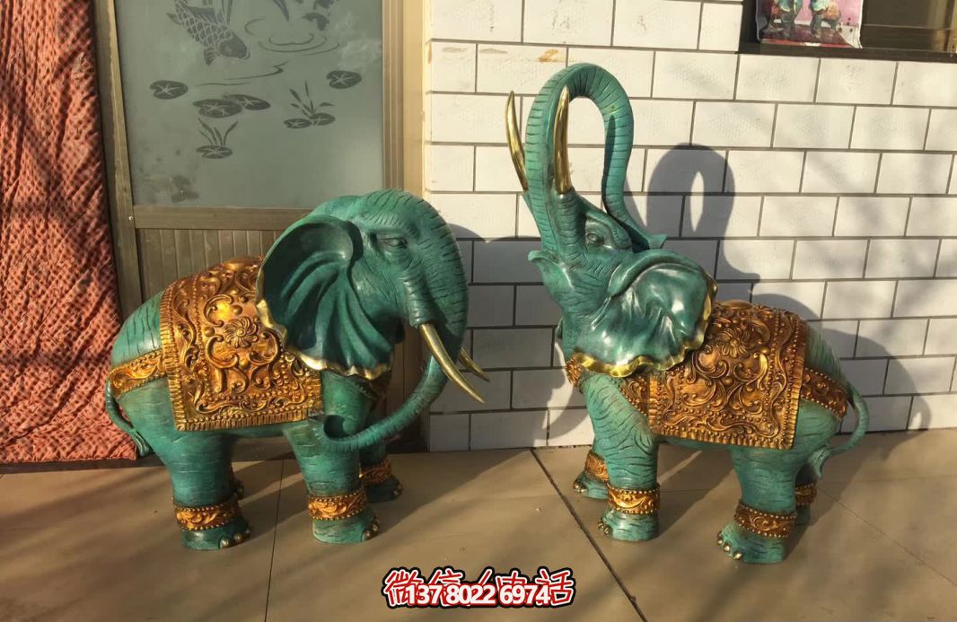 玻璃鋼大象彩繪雕塑，裝點(diǎn)室內(nèi)創(chuàng)意庭院