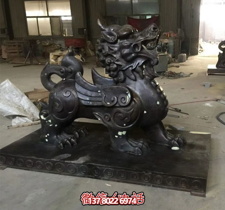 仿真銅雕財(cái)神貔貅玻璃鋼雕塑