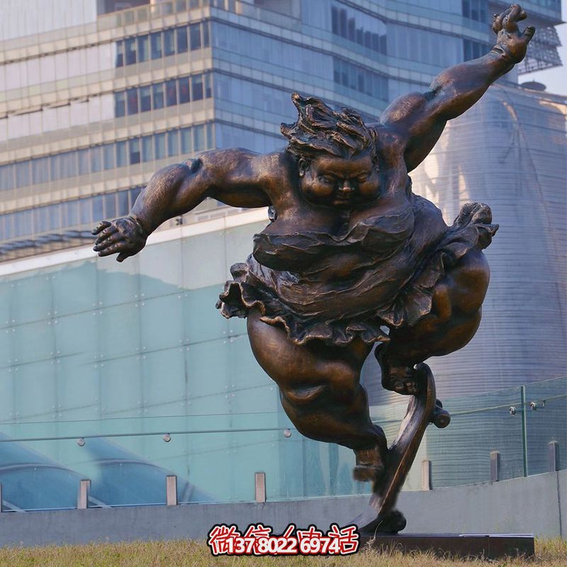 玻璃鋼雕塑滑板車，為城市公園和廣場帶來活力