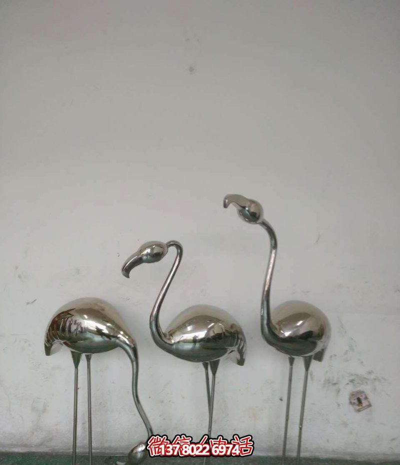 不銹鋼火烈鳥(niǎo)雕塑，拋光精美