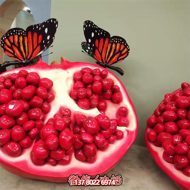 玻璃鋼彩色噴繪水果雕塑，把美放入商場(chǎng)