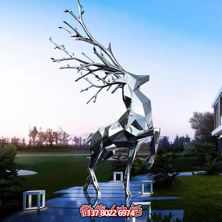 不銹鋼幾何形鏡面彩繪擺件，為校園景觀戶外售樓處帶來時(shí)尚美感