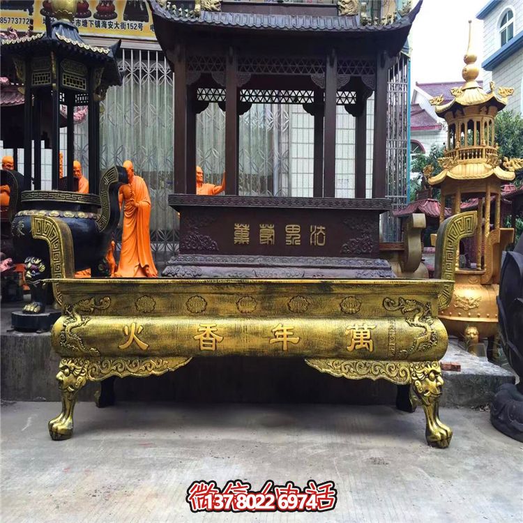 大型純銅鎏金香爐雕塑，為景觀寺廟增添靈性美感