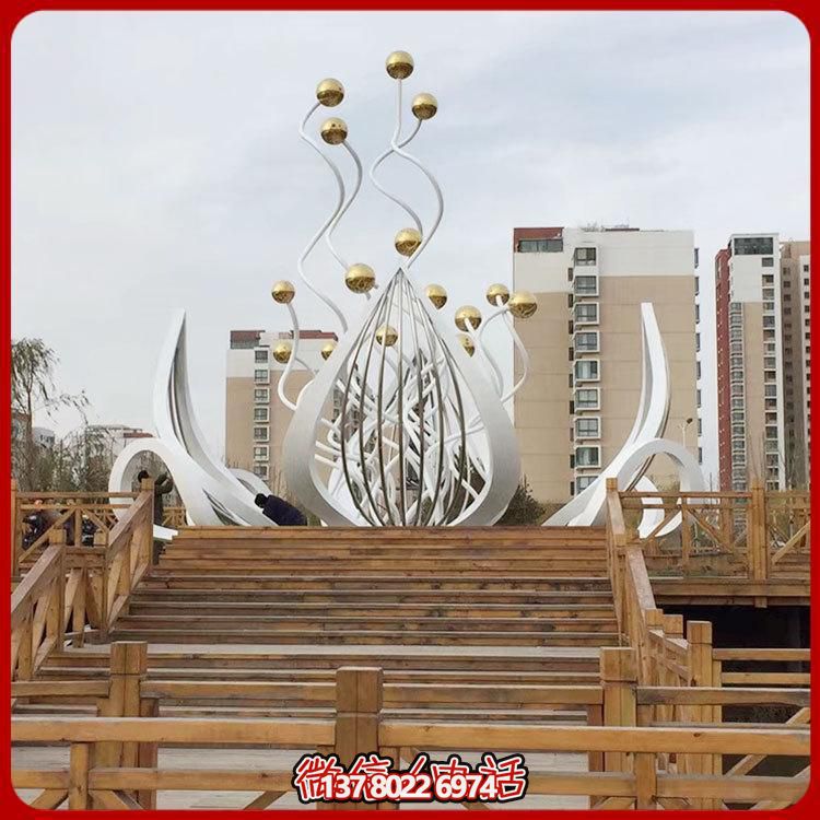 大型不銹鋼荷花雕塑，點(diǎn)綴美麗的景觀花園