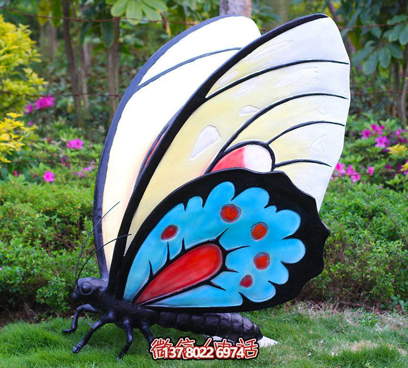 玻璃鋼彩繪蝴蝶雕塑，美化小區(qū)環(huán)境