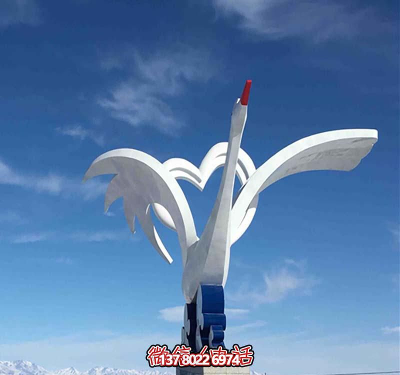 不銹鋼愛心鶴雕塑，點亮廣場創(chuàng)意之美