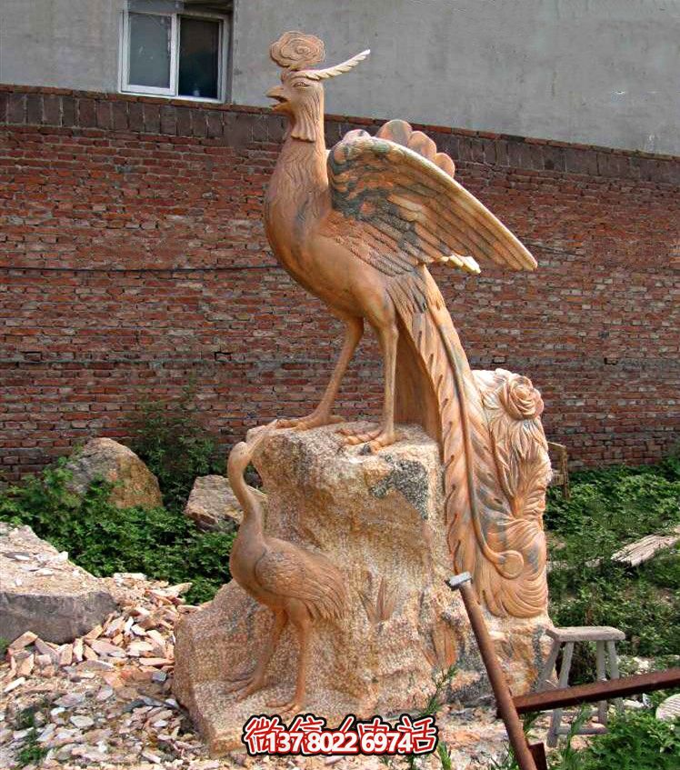 紅晚霞下的鳳凰石雕——精美的戶(hù)外景區(qū)雕塑