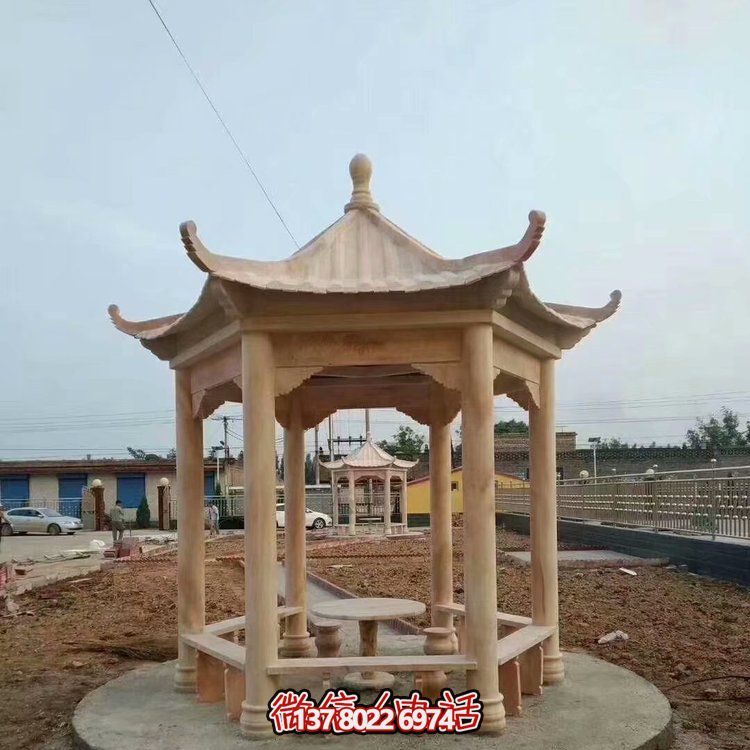 中式天然石材涼亭，晚霞紅休息下棋