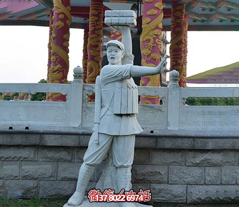 董存瑞景觀雕塑，點(diǎn)綴廣場(chǎng)景觀