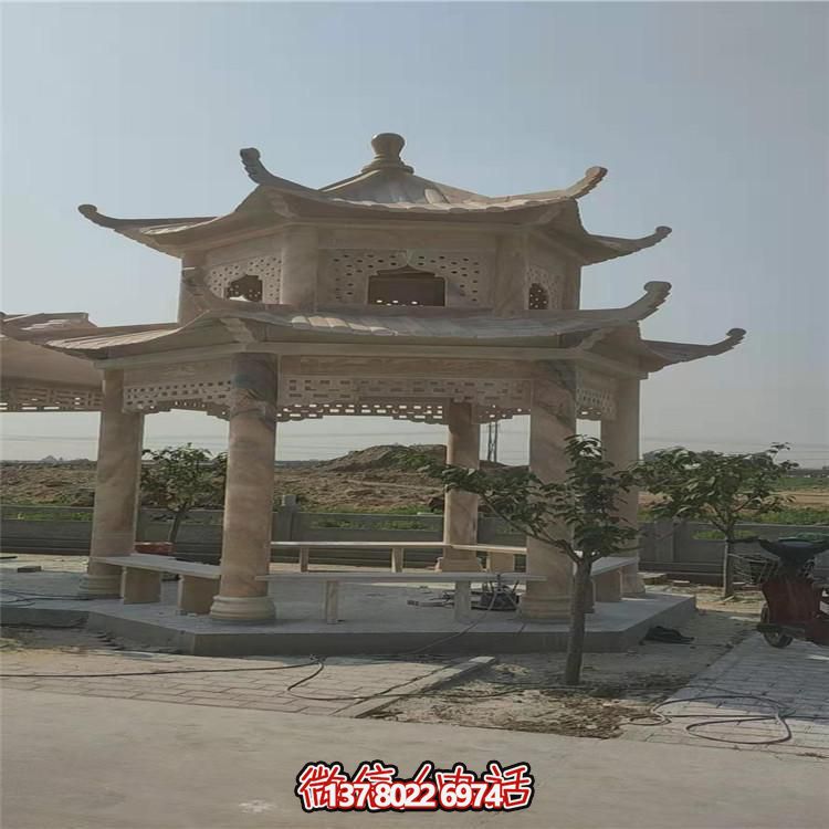 雙層紅雕涼亭，觀賞絕美晚霞，享受乘涼樂趣