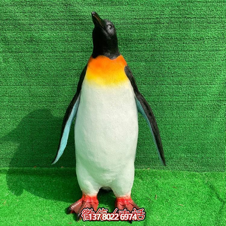 可愛企鵝擺件，玻璃鋼精致卡通裝飾