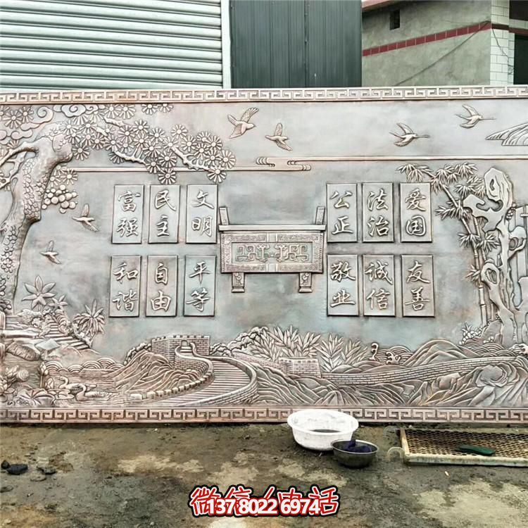 集大型浮雕畫(huà)、壁畫(huà)、銅雕塑于一體的公園展館