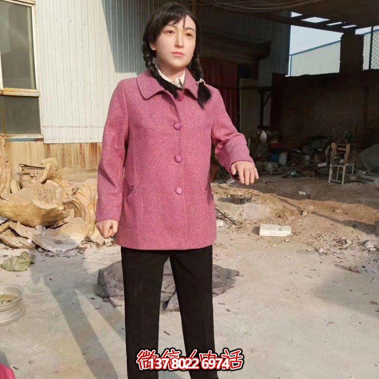 玻璃鋼仿真女孩雕塑，打造景區(qū)精美環(huán)境