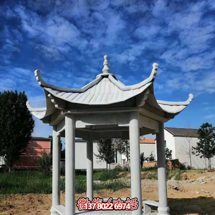 仿古休閑涼亭，天然青石擺放于戶外村莊