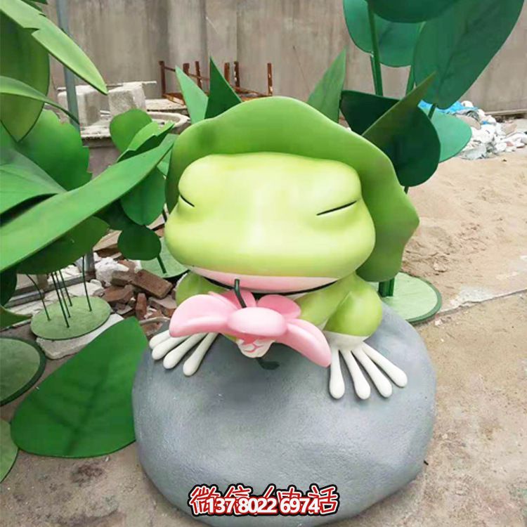 玻璃鋼室內(nèi)抽象青蛙雕塑