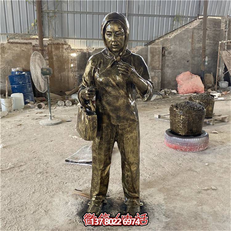 玻璃鋼仿銅人物雕塑，美化園林景區(qū)