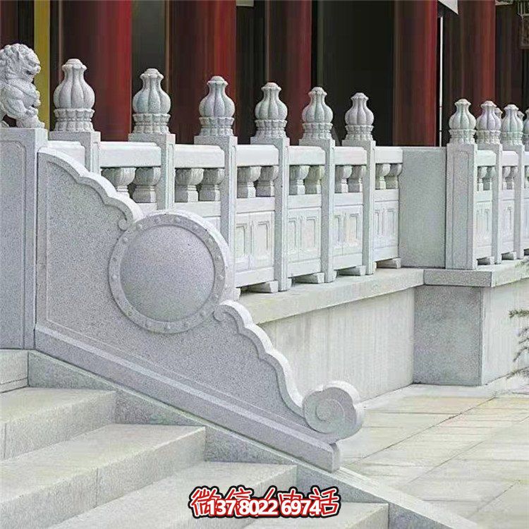精美石雕欄桿欄板，點(diǎn)綴景區(qū)景點(diǎn)，增添園林雕塑之美
