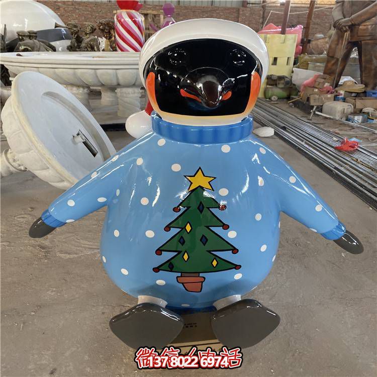 玻璃鋼游樂場，彩繪企鵝小品雕塑精美擺放