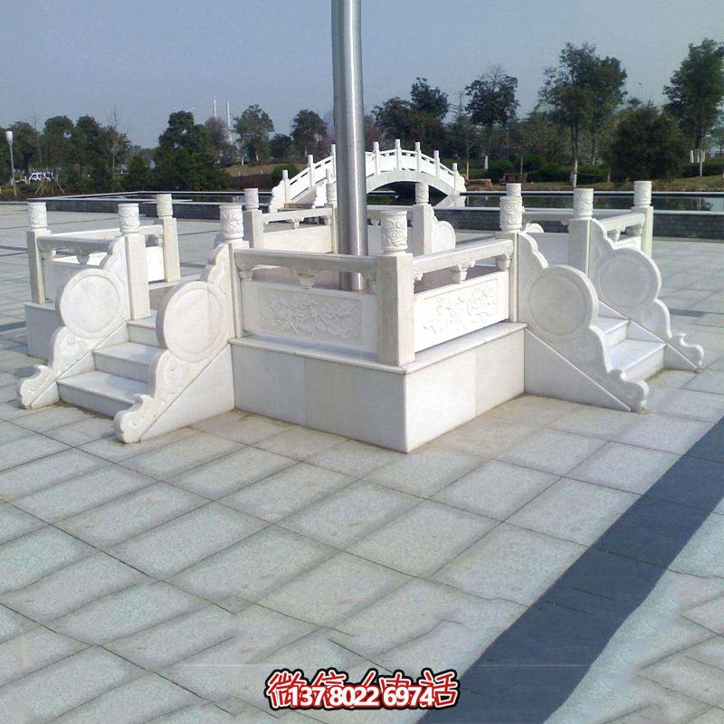 漢白玉升旗臺，喚醒城市雕塑美學