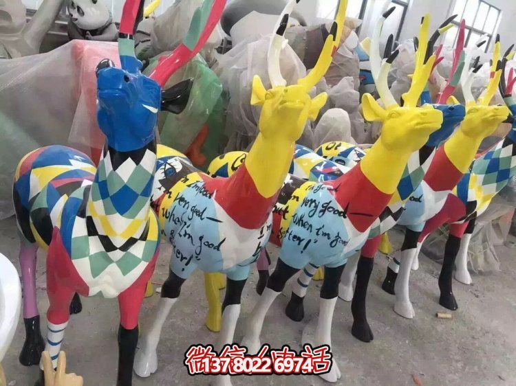 彩繪玻璃鋼鹿雕塑，商場(chǎng)、兒童樂園風(fēng)格擺件