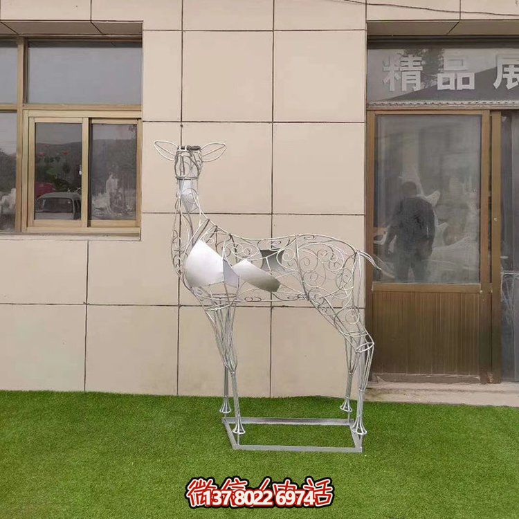 小區(qū)裝飾不銹鋼鏤空梅花鹿雕塑
