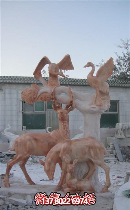 景區(qū)晚霞紅石雕梅花鹿雕塑 景區(qū)晚霞紅石雕梅花鹿雕塑