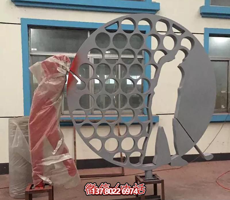 廣場不銹鋼鏤空打高爾夫球雕塑 廣場不銹鋼鏤空打高爾夫球雕塑