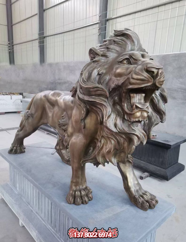 銅雕塑——鑄銅獅子，線條流暢，富有動感，栩栩如生